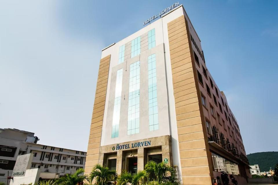 Hotel Lorven Визакхапатнам Екстериор снимка