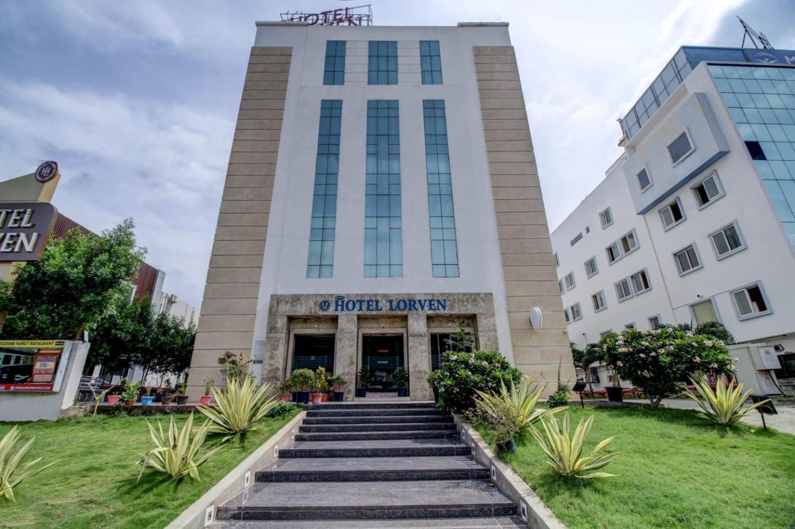 Hotel Lorven Визакхапатнам Екстериор снимка