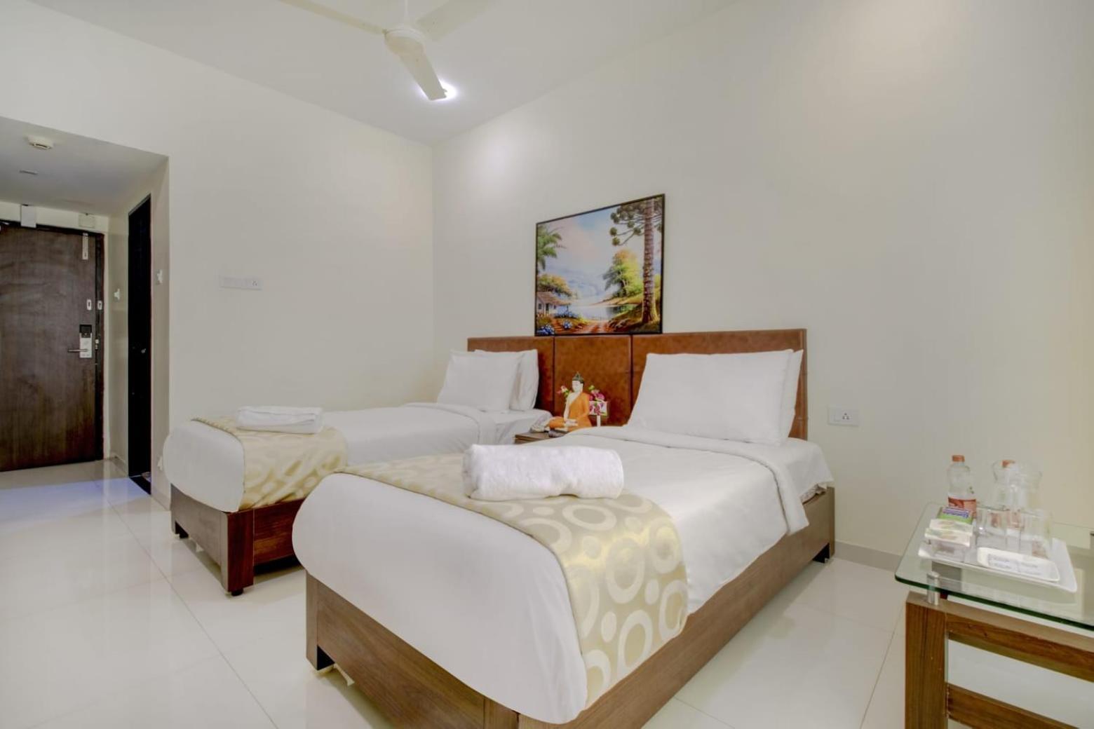 Hotel Lorven Визакхапатнам Екстериор снимка